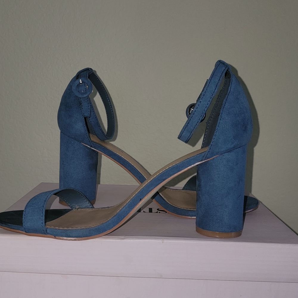 Slate Blue Cylindrical Heel Sandals - Picture 14 of 16